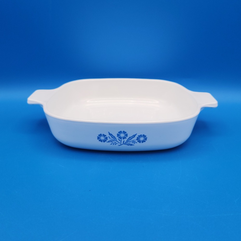 Corning Ware Cornflower Blue 7 inch Shallow Casserole Dish P-7-B 3/4 Quart 24 oz
